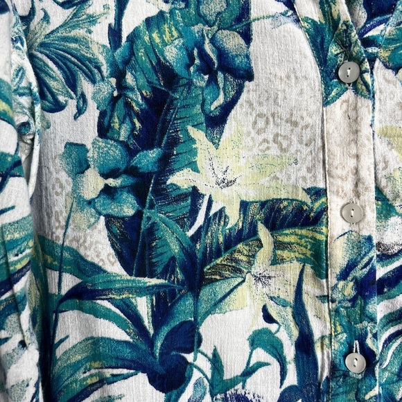 Chico's Mixed Animal Floral Print 100% Cotton Roll Tab Sleeve Blouse Top Sz 2/L - Picture 3 of 11